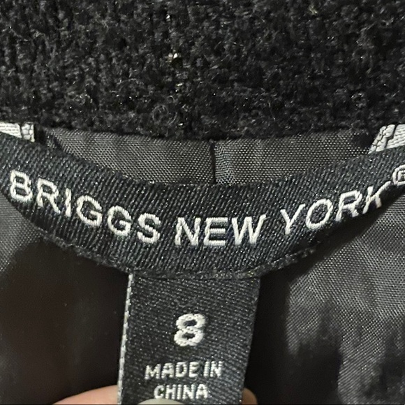 Blazer - Picture 3 of 3